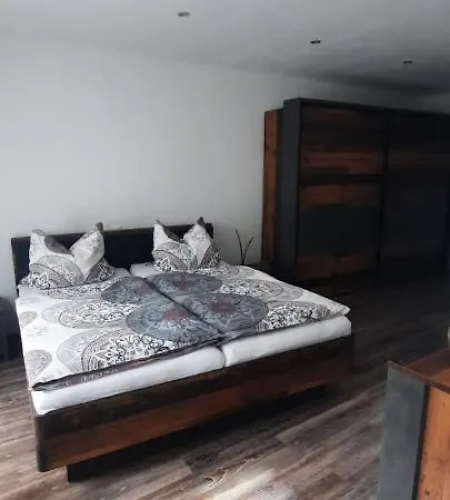 Ferienwohnung-panoramablick-kuessaberg