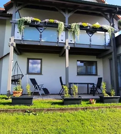 Ferienwohnung-panoramablick-kuessaberg شقة